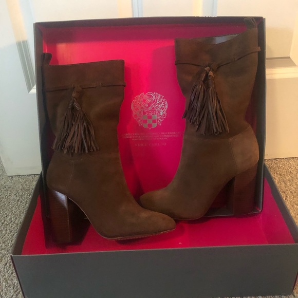 VINCE CAMUTO BOOTS - Picture 11 of 13